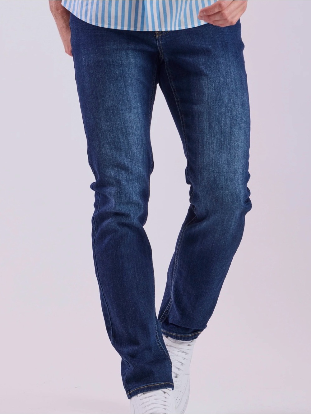 Paisley & Gray Men’s Slim Straight Indigo Jeans